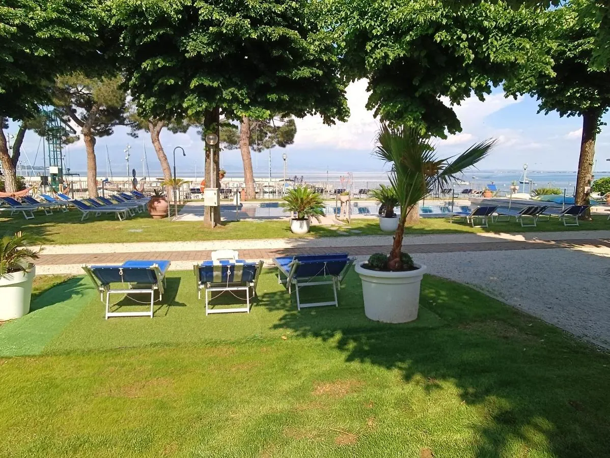 Villaggio Turistico Dei Tigli Padenghe sul Garda