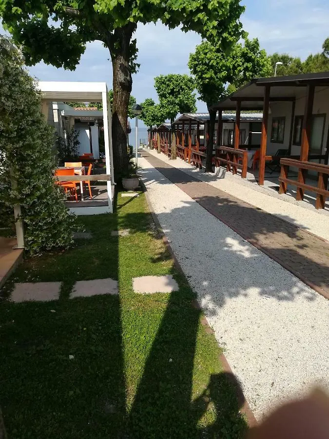 Villaggio Turistico Dei Tigli Padenghe sul Garda 3*,