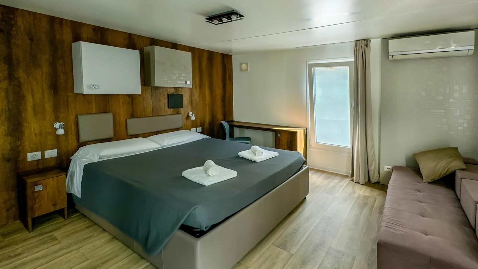 Villaggio Turistico Dei Tigli Padenghe sul Garda Ferienpark