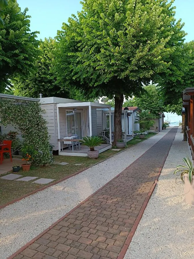 Villaggio Turistico Dei Tigli Padenghe sul Garda 3*,