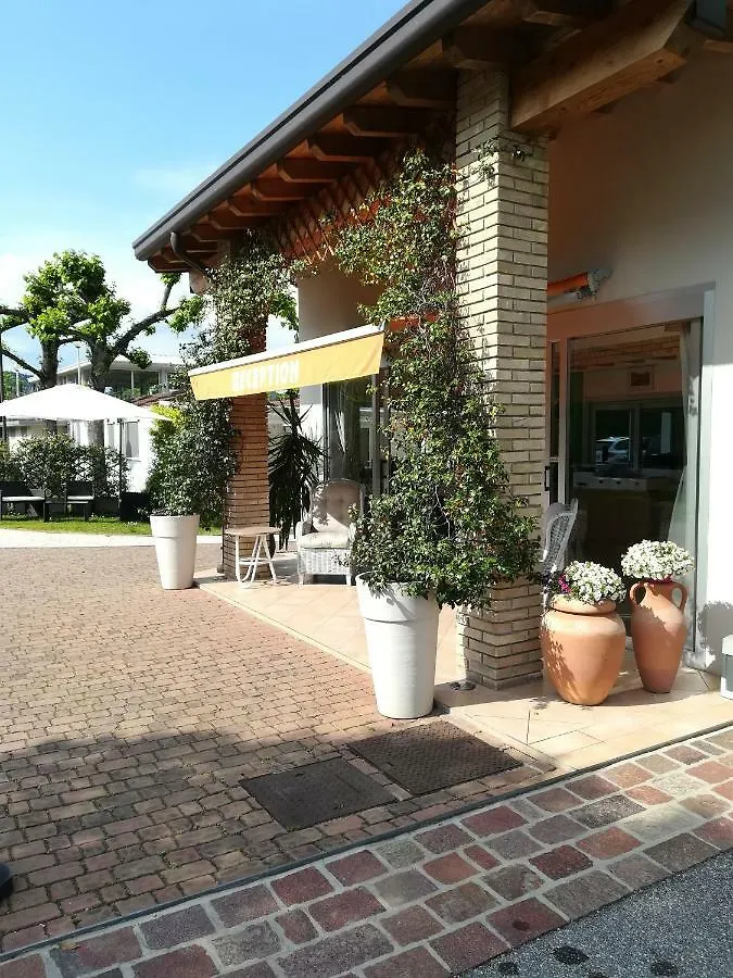 Villaggio Turistico Dei Tigli Padenghe sul Garda Italy